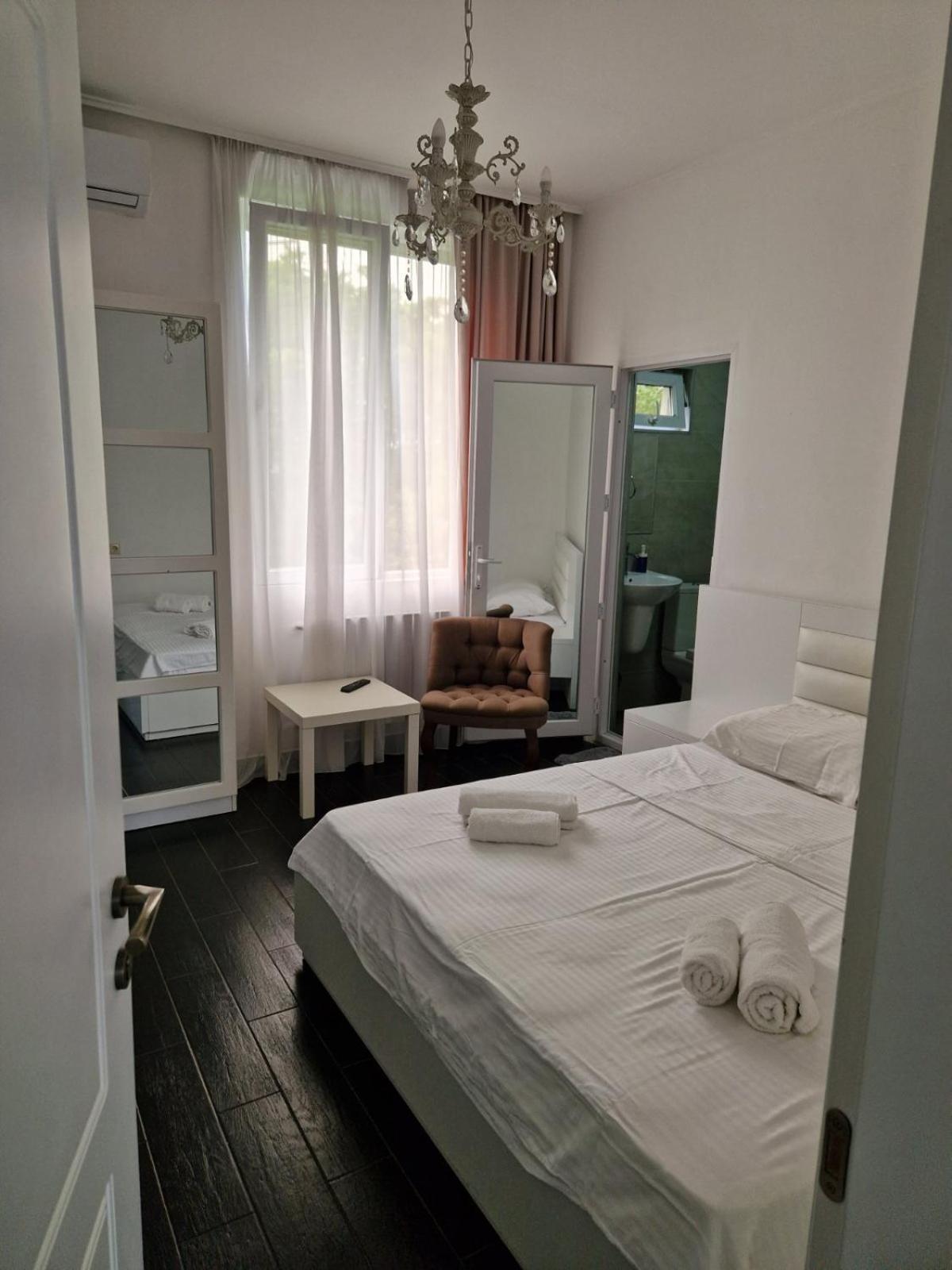 New House Kobuleti Hotel Buitenkant foto