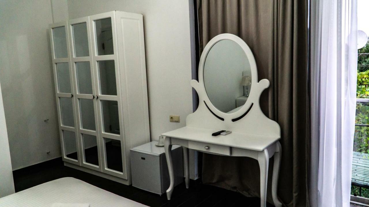 New House Kobuleti Hotel Buitenkant foto